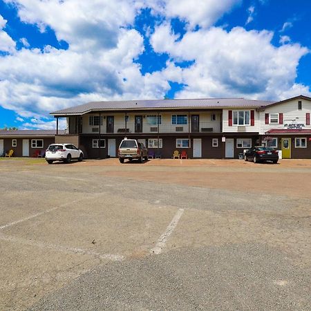Atlantic Motel Berry Mills Екстериор снимка