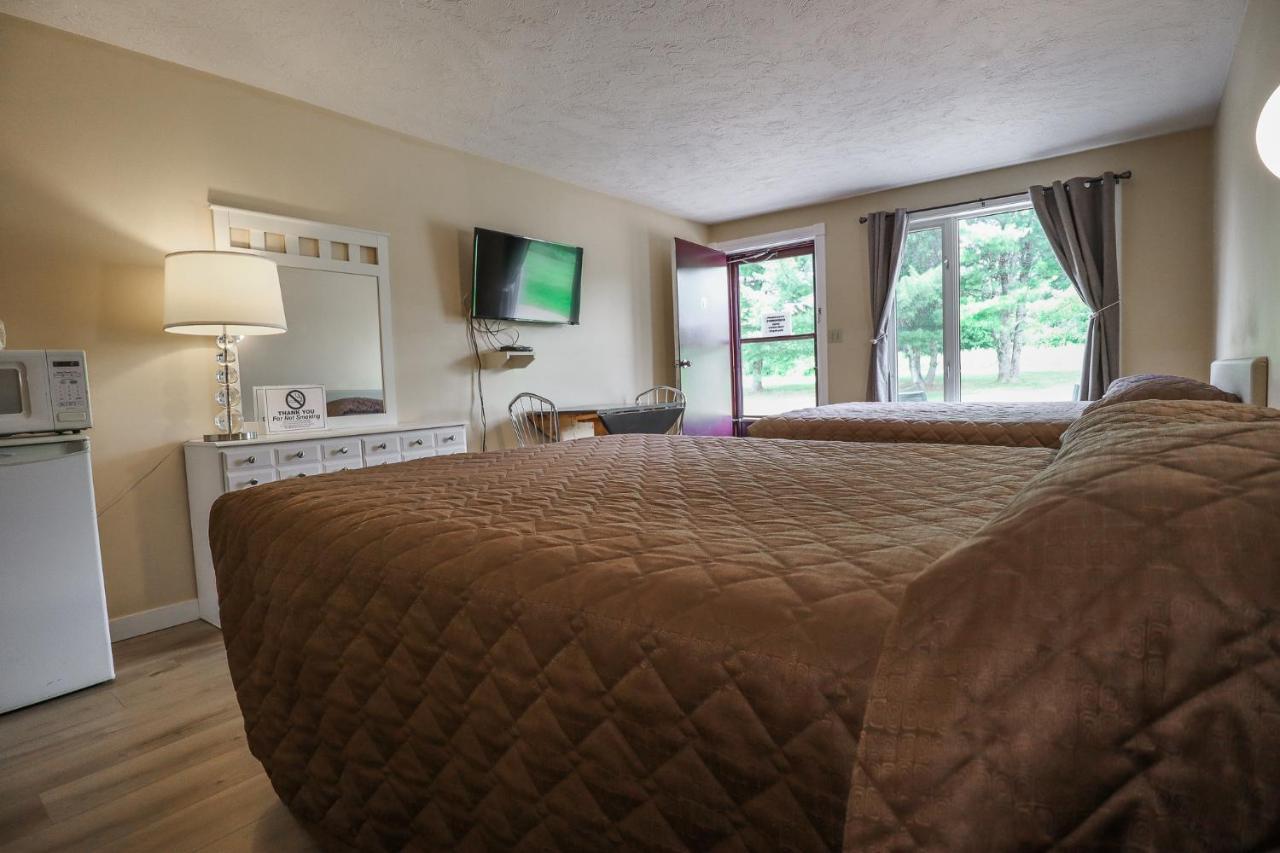 Atlantic Motel Berry Mills Екстериор снимка