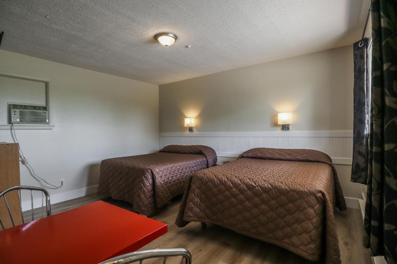Atlantic Motel Berry Mills Екстериор снимка